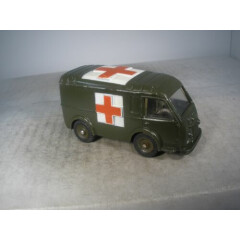 Dinky toy Militaire Renault Army Ambulance #80f BY FRENCH DINKY TOYS