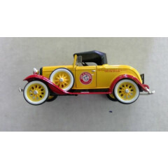 ERTL COLLECTIBLES: 1930 FORD ROADSTER DIE CAST METAL VEHICLE (1998) 1:25 SCALE