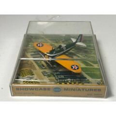 Vintage Showcase Miniatures 1:100 Scale Boeing P-26A in Plastic Display Case 