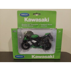 Welly Kawasaki Ninja ZX-10R model motor bike in Vitrine 1:18