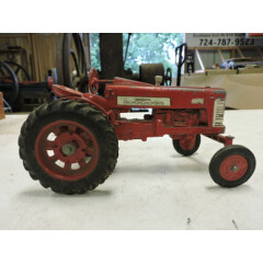 Vintage Older Farmall Ertl Red Toy Tractor (L)