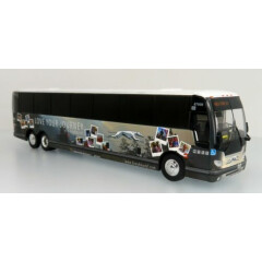 Iconic Replicas 1:87 Prevost X3-45 Greyhound Lines: Love Your Journey