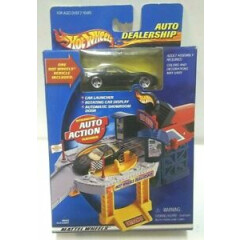 2000 Hot Wheels Auto Action Auto Dealership Playset with Corvette HTF