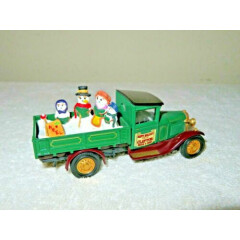 NOEL HOLIDAYS CLAYTON 1932 FORD MODEL AA TRUCK & FIGURES YESTERYEAR MATCHBOX
