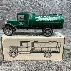 Quaker State Motor Oils Truck Bank Die Cast 1931 Hawkeye Vintage 1990