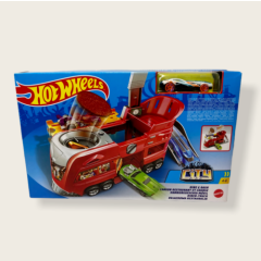 Hot Wheels City Dine & Dash Play Set NEW Mattel Car Included