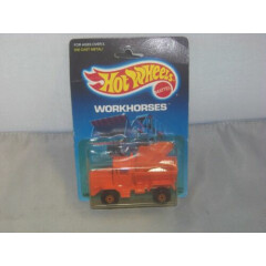 HOT WHEELS WORKHORSES EDITION 1988 ISSUE MINT IN THE PACKAGE OSHKOSH SNOWPLOW