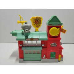 Matchbox B4483 Hero City Fire Station Play Set Mattel 2003