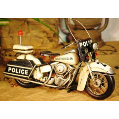CALIFORNIA HIGHWAY PATROL CHP POLICE MOTORCYCLE 1/10 Classic Detailed Artwork