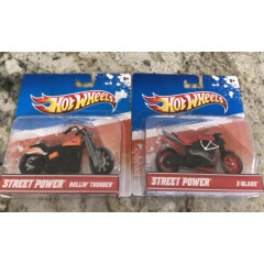 2 Collectible Hot Wheels Street Rollin Thunder & X-Blade Motorcycles Bikes