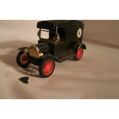 The Ertl Co Diecast Replica 1913 Ford Model T Van Bank w/Key 