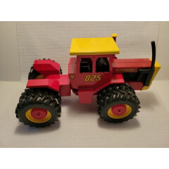 Scale Models - Versatile 825V Tractor - ***New In Original Box***