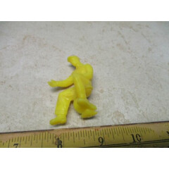 VTG Marx Yellow Plastic Tractor Equipment Driver on Seat 54mm 1/32 Scale Figure