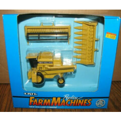 New Holland TR97 Combine 1/64 Ertl Toy #815 Grain & Corn Heads 1994 Farm Machine