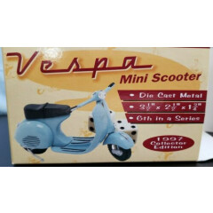 Xonex 1997 Vespa Mini Scooter Die Cast Metal 