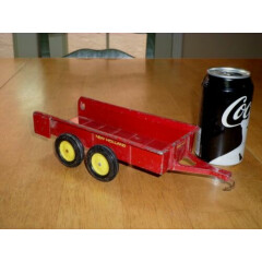 ERTL COMPANY - NEW HOLLAND TRAILER, PRESSED STEEL METAL TOY, SCALE 1:18, VINTAGE