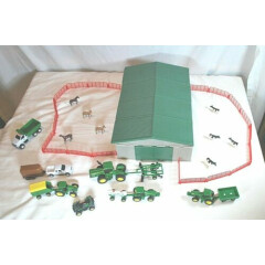 Ertl Farm Country Tan shed with green roof 1/64th scale & value set Farm toys