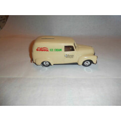 ERTL #9203 "Schwans Ice Cream #3"1950 Panel Truck Bank 1/25 Scale MIB