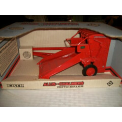 Ertl Allis Chalmers Roto Baler 1/16 Scale Used in a Display Case Only