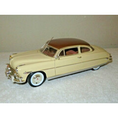 1952 HUDSON HORNET CREAM BROWN TOP 1:18 SCALE HIGHWAY 61 HQ AWESOME MACHINE!
