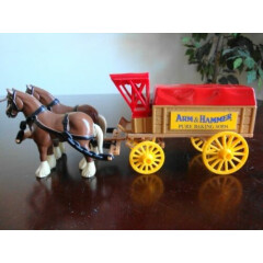 Vintage Ertl Horse & Wagon Diecast Bank w/ Locker & Key -"Arm & Hammer", Mint 