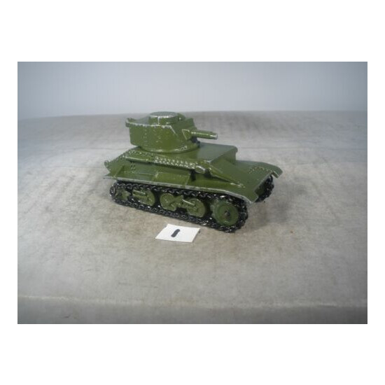 Dinky Toys Military Army LIGHT TANK #152A REALLY NICE {1}