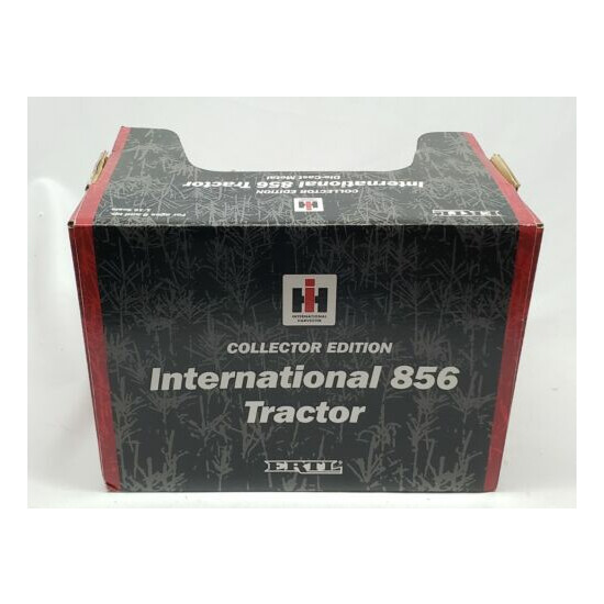 International 856 Tractor w/ Hiniker Cab 2000 Collector Edition 1/16 Scale Ertl {7}