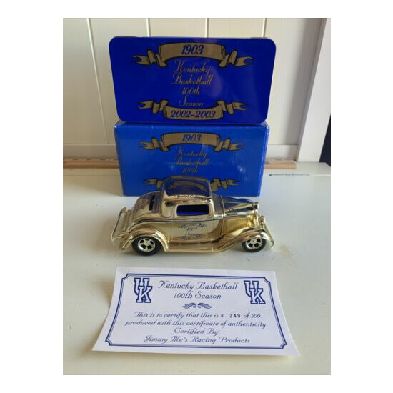 Kentucky Wildcats 1932 Ford Diecast Car Bank Ertl {1}