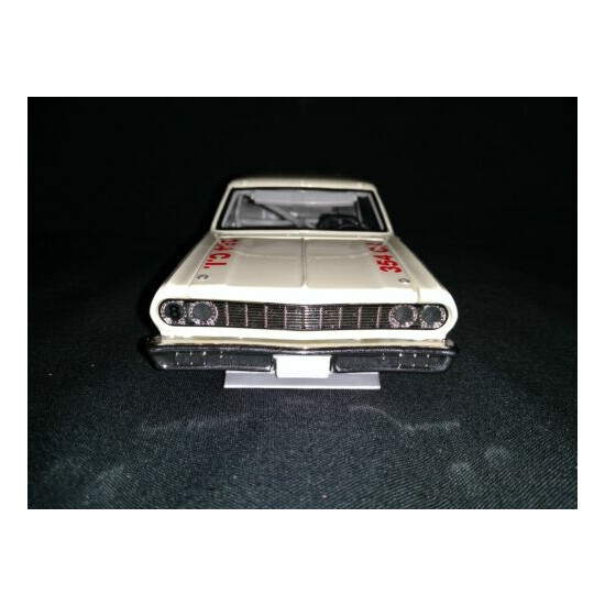 VINTAGE DALE EARNHARDT LEGENDARY SERIES #8 1964 CHEVELLE 1:24 SCALE BY ACTION {6}