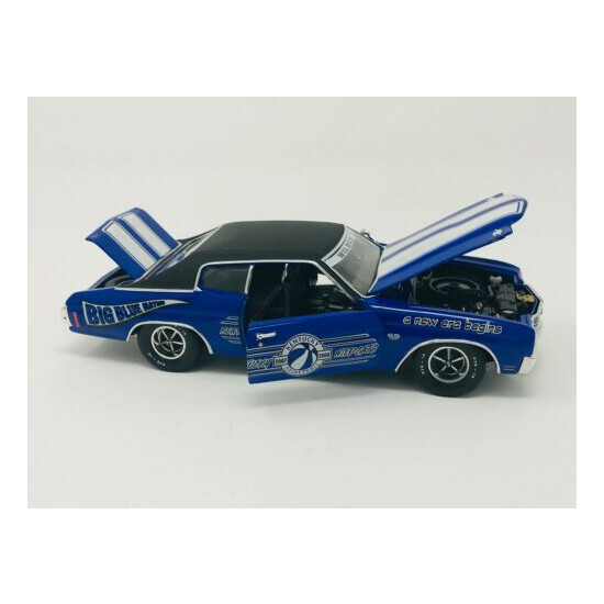 Kentucky Wildcats 1970 Chevelle SS DIECAST Bank 1 of 504 Limited Edition {3}