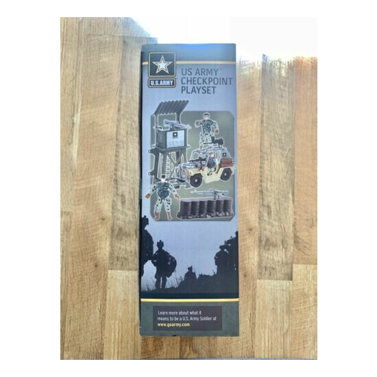 US Army Checkpoint Toy Playset Watchtower/Vehicle/Soldiers/Weapons BRAND NEW!!! {6}