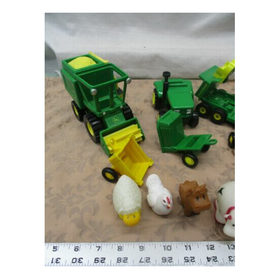 John Deere Toy Lot C Green Tractor Farmer Sheep Hen Cow Hay Bails Fence Farm  {2}
