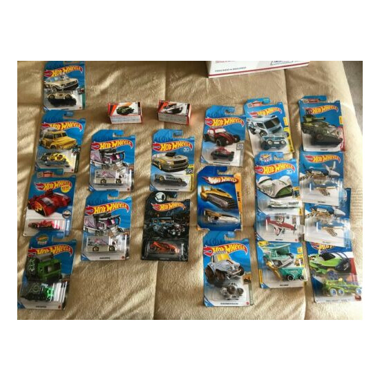 Lot of 20 Hot Wheels and 5 Matchbox Original Packaging Very Good Condition {1}
