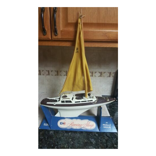 VTG 1960's Eldon Racing Sloop Boat Toy in Original Display sailing ship (White) {1}