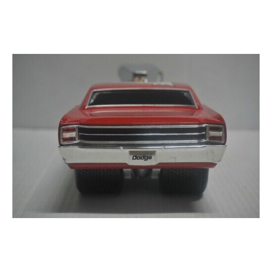 1/18 Kasey Kahne #9 Dodge Dealers / UAW 1968 Dodge Dart Muscle Machines Car {6}