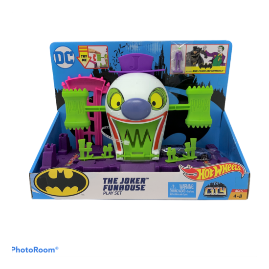 NEW HOT WHEELS DC The Joker Funhouse Play Set Mini-Figure AND Batmobile Car City {1}