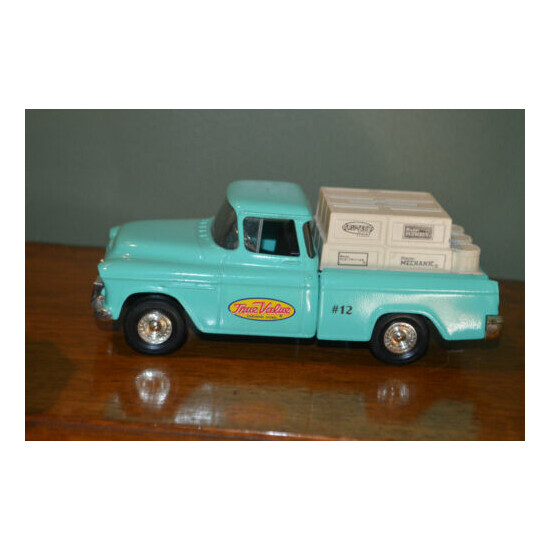 ERTL USA 1963 GM 1955 CAMEO TRUE VALUE HARDWARE STORES PICK-UP TRUCK BANK {1}