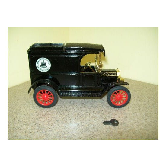 The Ertl Co Diecast Replica 1913 Ford Model T Van Bank w/Key Bell Telephone {12}