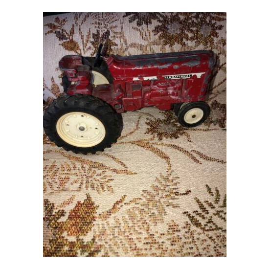 Vintage Ertl Farmall International Harvester IH tractor MADE IN USA {1}