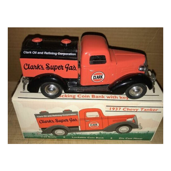 Vintage Ertl 1937 Chevy Tanker Clarks Toy Bank {1}