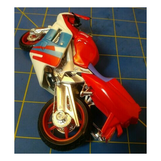Vintage Yamaha Die Cast Motorcycle by Maisto {4}