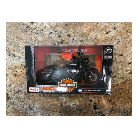 HD Custom ~ 2017 Road King Special ~ Harley Davidson ~ 8 inches ~ 1:12 Scale {1}