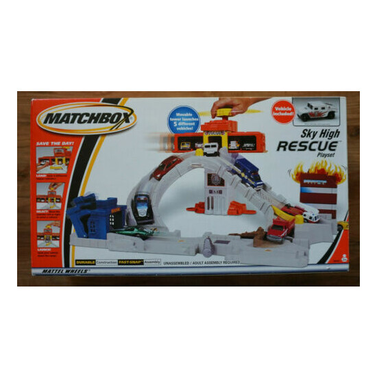 MatchBox Sky High Rescue playset - Mattel Wheels #88403 - 2000 - Still Sealed! {1}
