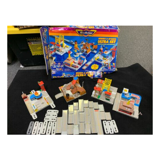 Micro Machines "Hiways & Byways Ultra Set" Galoob 1990 w/Box {2}
