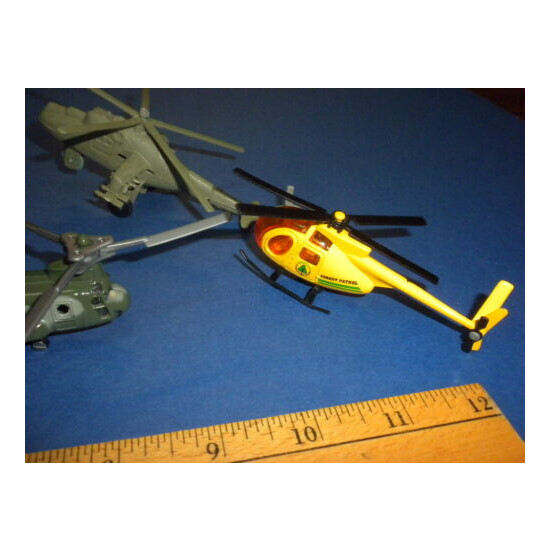 5 HELICOPTERS PLANES AIRCRAFT MILITARY AIR FORCE diecast/metal/plastic lot #2 {6}
