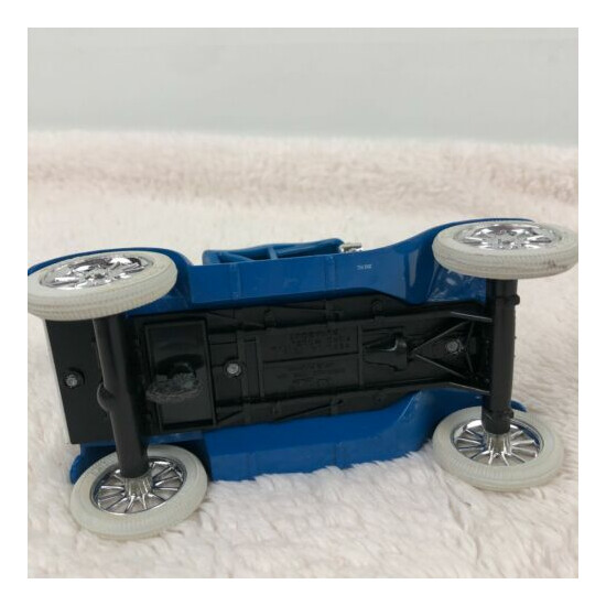 ERTL 1918 Ford Runabout Blue Die-Cast Metal Locking Coin Bank 1/25 Scale Car {4}