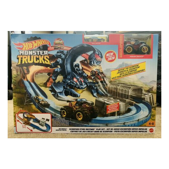 Mattel Hot Wheels Monster Trucks Scorpion Sting Raceway With Demolition Doubles {2}
