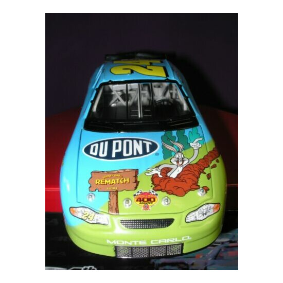 Jeff Gordon #24 DuPont Looney Tunes Rematch 1:24 Stock Car 2002 Monte Carlo Bank {8}