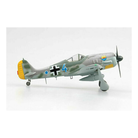 Easy Model 1/72 FW-190 A-8 "Blue 4" Commander of 12./JG5 Bardufoss Airfield  {5}