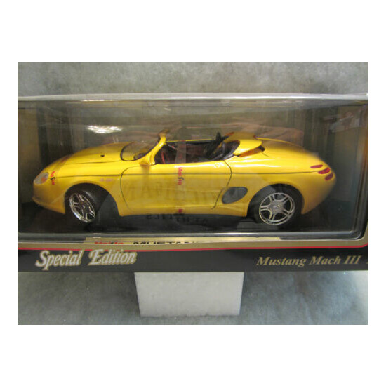 Maisto Special Edition Mustang Mach III Yellow 1:18 scale 31815 NIB (6) {2}